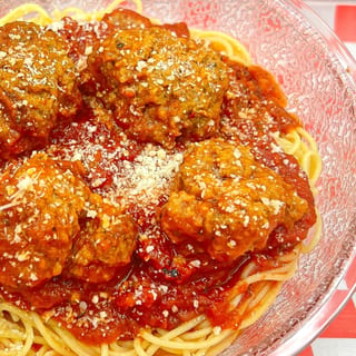 Family Spaghetti with 8 Meatballs